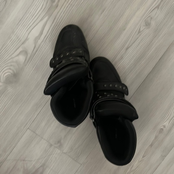 Forever 21 black leather strap-in boot high heels - Picture 1 of 3